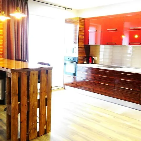 Apartament Mayak Minska *